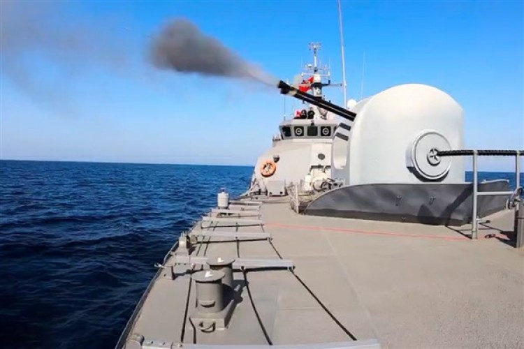 TCG Karataş ve TCG Karpaz, Doğu Akdeniz'de atış yaptı