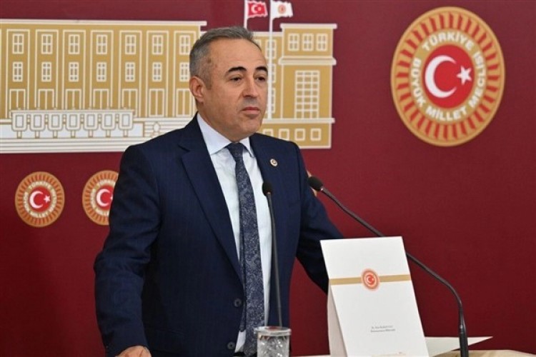 Karatutlu: "Yeraltı su seviyelerinde düşüşler deprem riskini artırıyor"