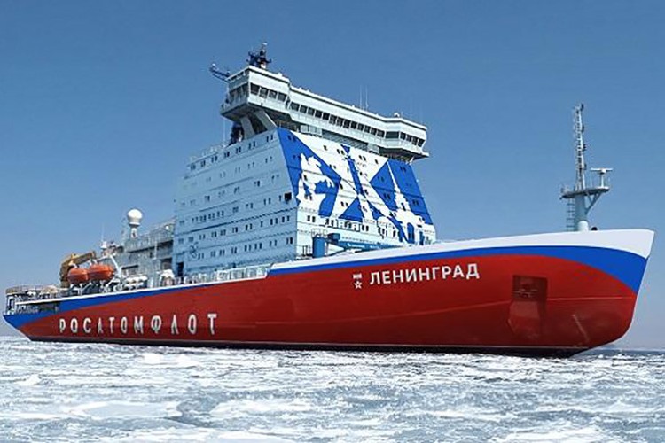 "Bilgi Buzkıranı", Kuzey Kutbu'na ulaştı