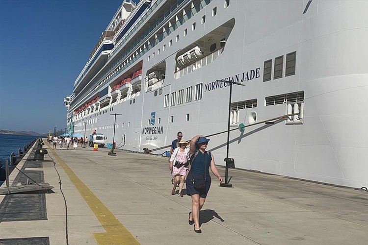 Bodrum'a "Norwegian Jade" kruvaziyeri ile 2 bin 721 turist geldi