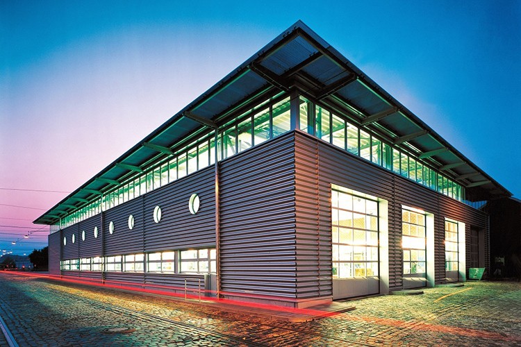 Aluform Pekintaş vites büyüttü