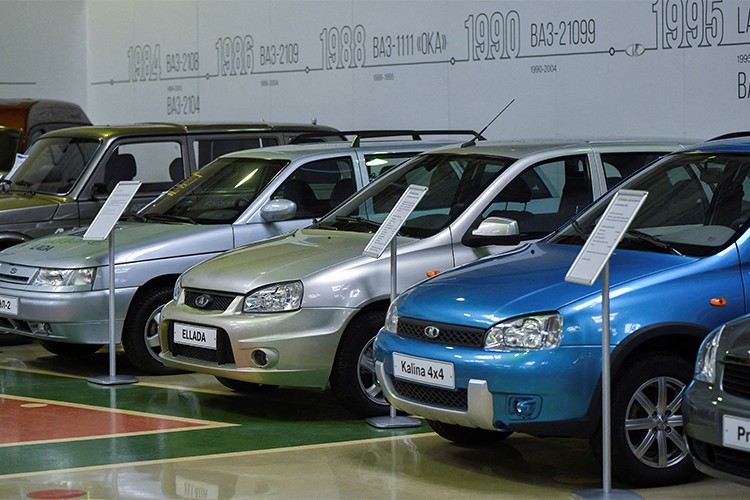 Rusya'da otomobil satışları ilk çeyrekte yüzde 25,3 geriledi