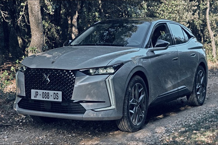 DS 4, Esprit De Voyage koleksiyonuyla Türkiye pazarında satışa sunuldu