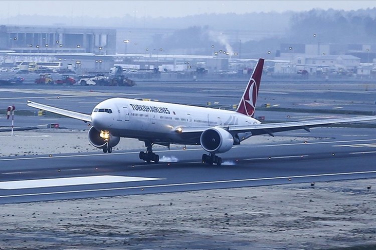 Türk hava sahasından 15 saniyede bir uçak geçti