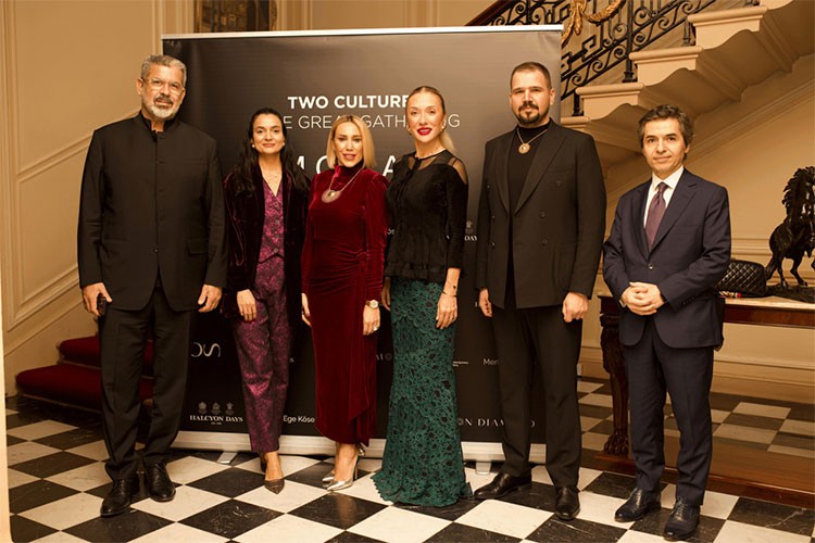 Monad'a sınırları taşan tanıtım