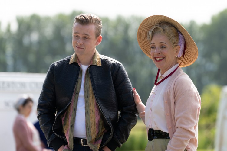 Popüler Suç Draması Peder Brown Yine Çok Hareketli