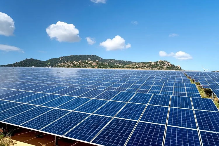 Güneşten elektrik üretiminde yeni rekorlar bekleniyor