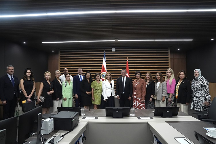Ege İş Kadınları Derneği üyeleri Kosta Rika'yı ziyaret etti