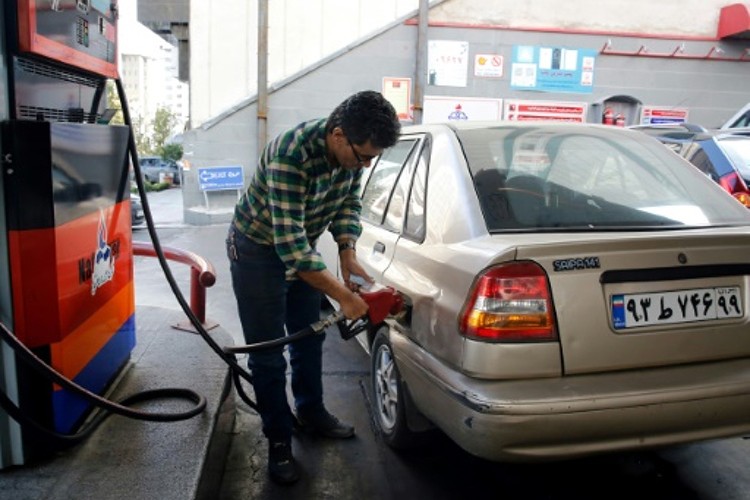 İran'da benzin tüketimi düştü