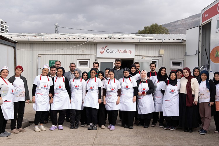 Sinangil ve Gönül Mutfağı'ndan Hatay'da kadınlara özel pide atölyesi