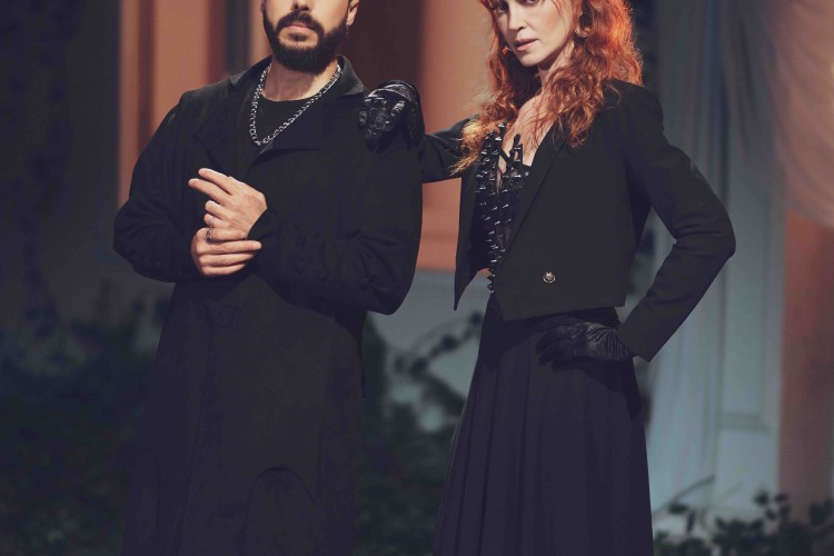 8 YIL ARADAN SONRA BİR ARADA