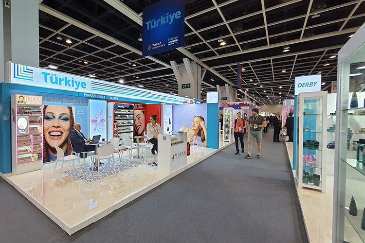 Kozmetik sektörünün kalbi Cosmoprof Asya'da attı