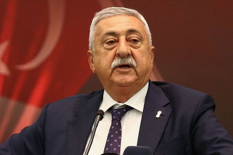 "Kredi kartı faizlerine tavan-taban düzenlemesi şart"