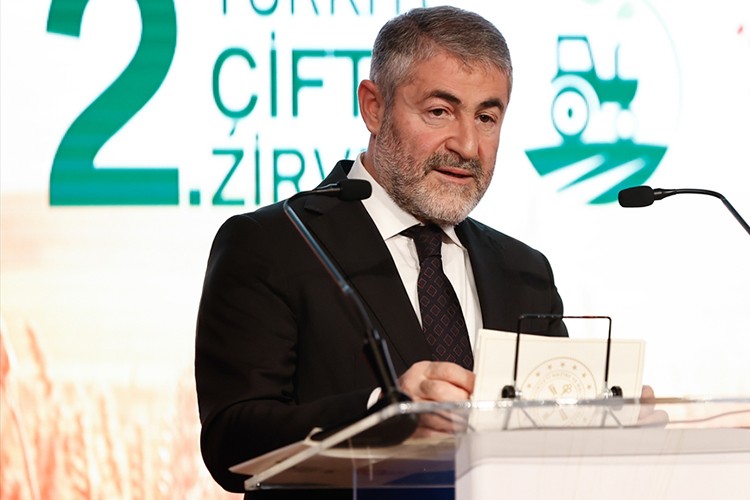 "Sanayide çarklar hızla dönmeye devam etmektedir"