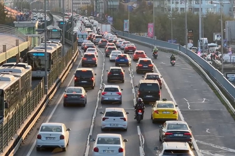 Trafiğe martta 159 bin 931 aracın kaydı yapıldı