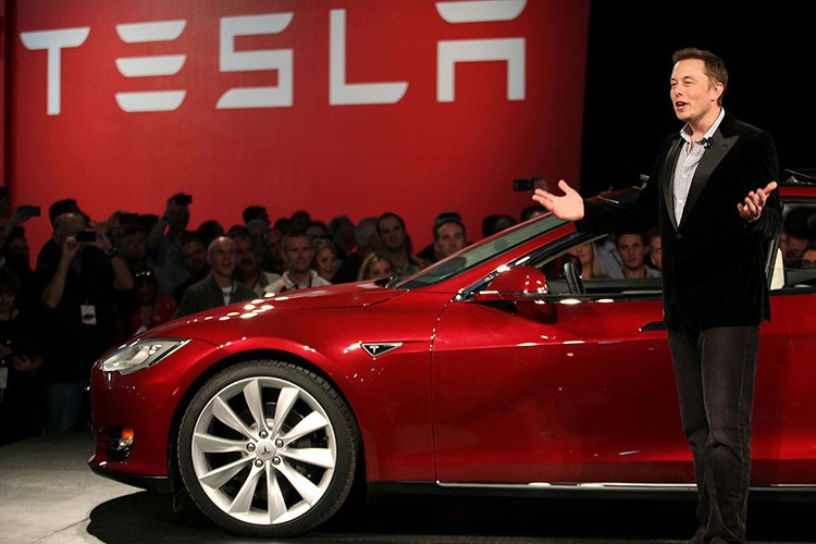 Tesla'dan Elon Musk'a 29 milyar dolarlık hisse ikramiyesi