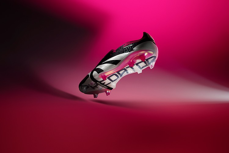 Predator 30 kramponunu tanıttı