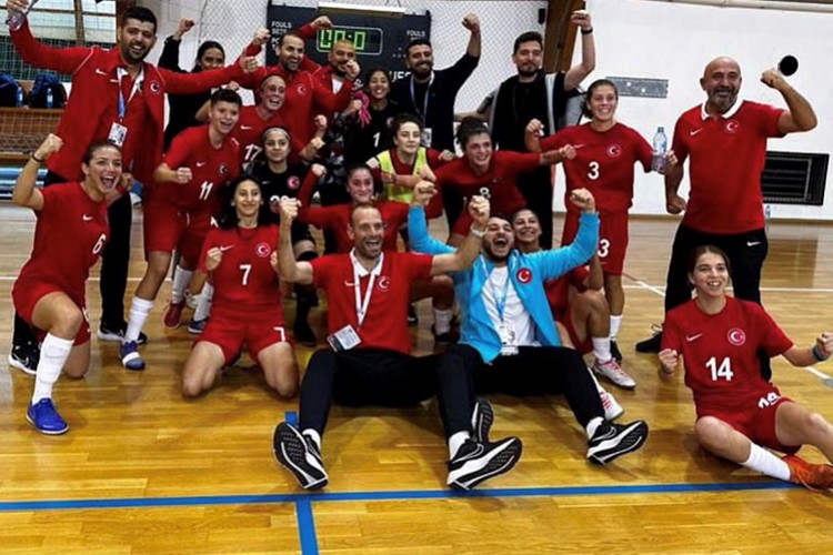 Gençler sporda emin adımlarla ilerliyor