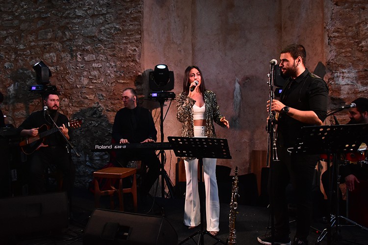 Uğur Batur'dan 60. Yaşa Özel Doğum Günü...