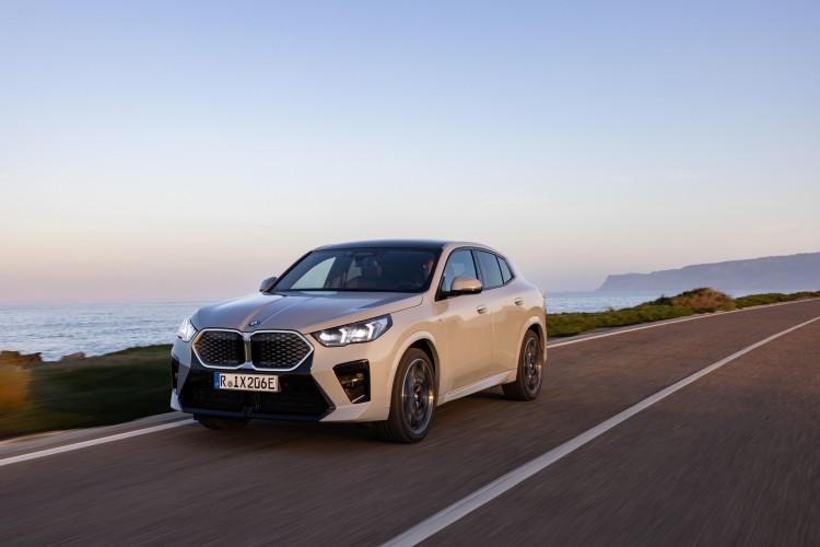 Yeni BMW iX2 eDrive20 Satışa Sunuldu