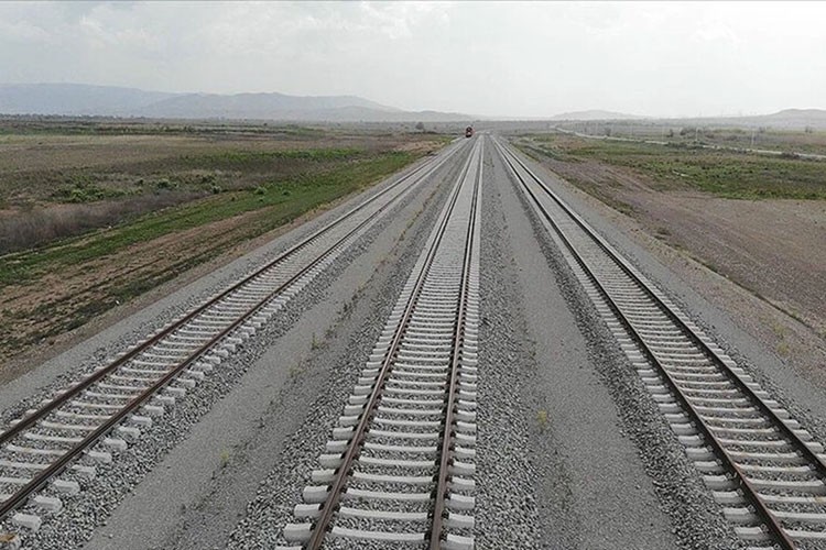 Kars-Iğdır-Aralık-Dilucu Demir Yolu Hattı'nın temeli 22 Ağustos'ta atılacak