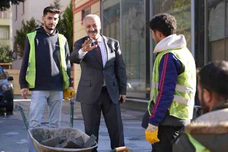 Karakaya'dan belediye çalışanlarına güvence