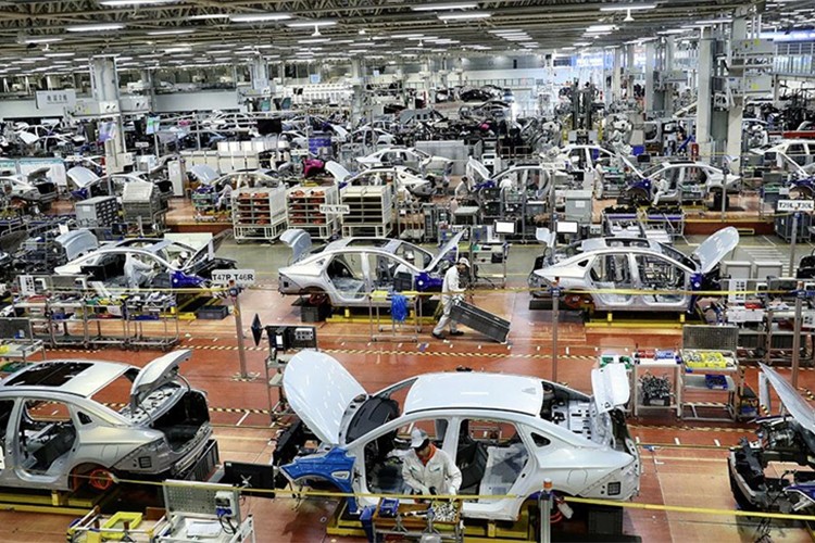 AB'den otomobil üreticilerine 458 milyon avro kartel cezası