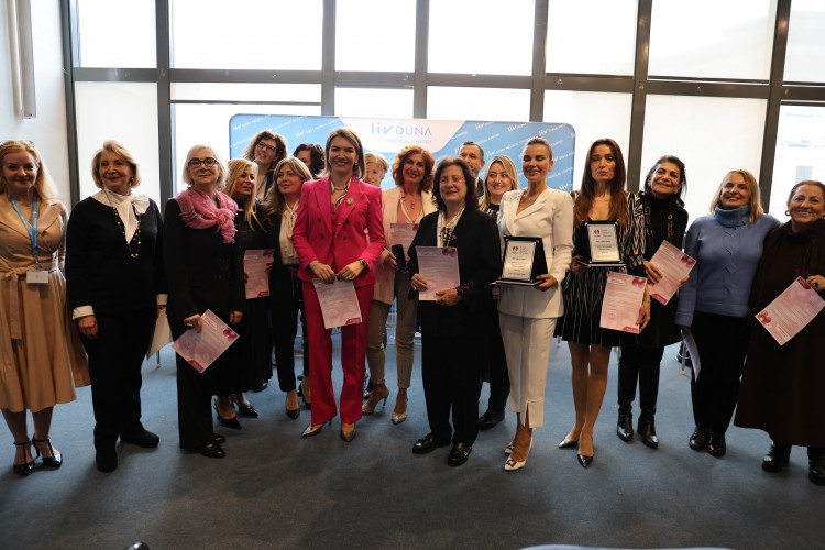 BUDAPEŞTE LIV DUNA MEDICAL CENTER, KADINLAR GÜNÜ'NDE ÖNEMLİ İSİMLERİ AĞIRLADI
