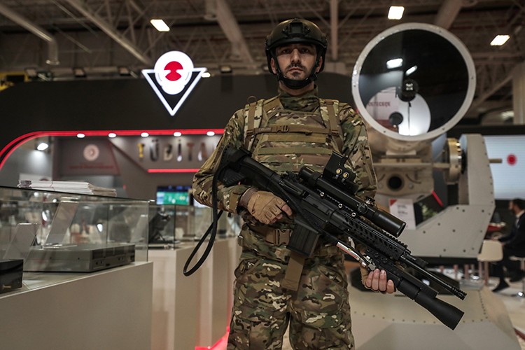 3 ayda lazer silahı yaptılar