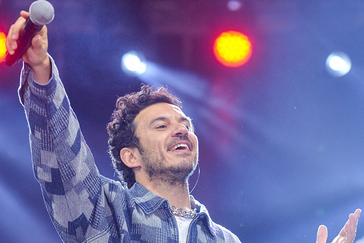 Buray Adıyamanlılara moral oldu