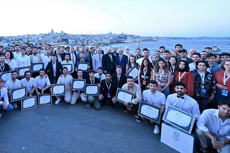 SoftITo Yazılım-Bilişim Akademisi ilk mezunlarını verdi