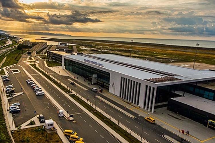 Havaalanındaki kafeterya kiraya verilecek