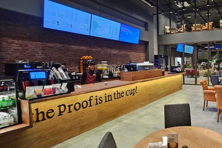 Ortadoğu'da büyümeye devam ediyor