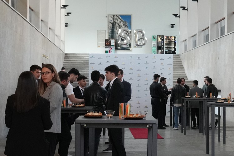 SanalBorsam Yarışması'nda üniversiteliler kıyasıya bir mücadele verdi