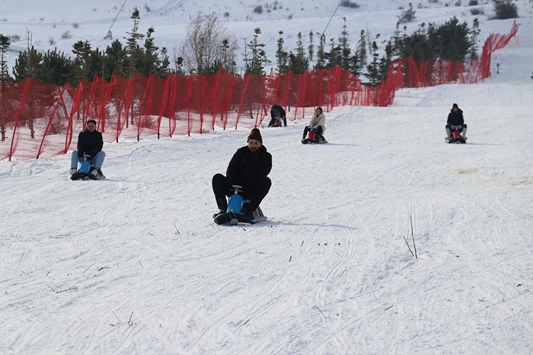 Yıldız Dağı'nda kayak sezonu açıldı