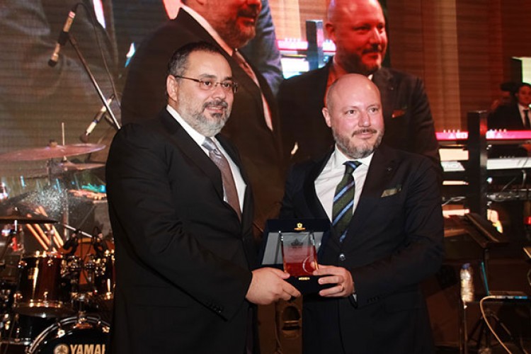 Evora İzmir'e Anlamlı Ödül