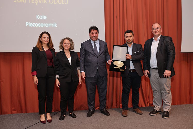 Kaleseramik'in İnovatif Piezoelektrik Kaplama Teknolojisi'ne Altın Çekül'den Ödül