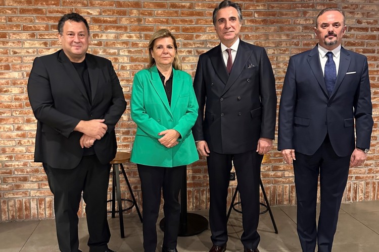 Lanistar Media ve TÖZOK'tan öğrencilere özel indirim ATATÜRK filmi 23 Nisan haftasında yeniden vizyonda!