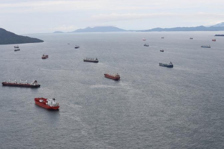 Nakliye güzergahlarındaki aksaklıklar küresel ticarete darbe vurdu