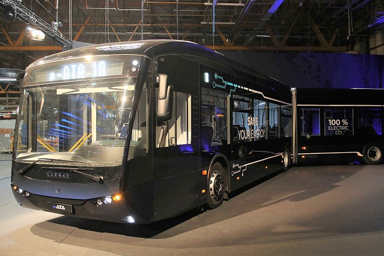 Karsan İtalya'daki Elektrikli Dönüşüm İçin Vites Yükseltti