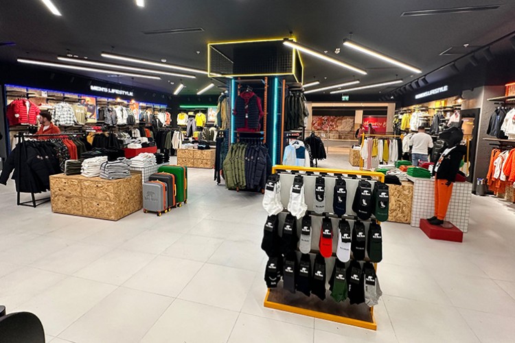 Yeni mağazası ile Maltepe Park'ta