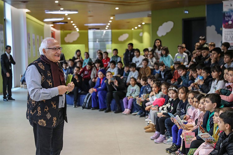 "Masal Dede", 1500 kişiyi masal ile buluşturdu