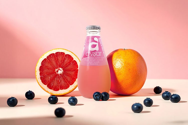 Greyfurt ve yaban mersini ile mevsimsiz ferahlık