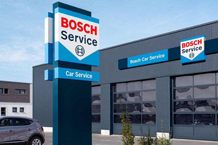 Bosch Car Service'ten 100. yılında TEV iş birliği ile 100 öğrenciye burs