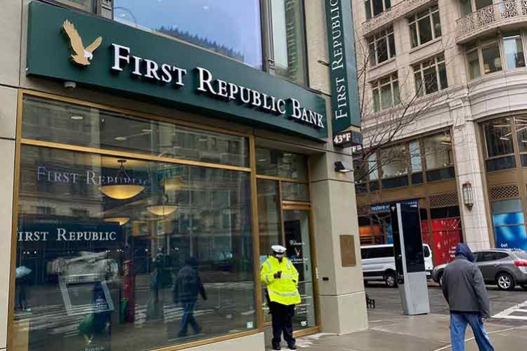 ABD'de bir banka daha krizin eşiğinde