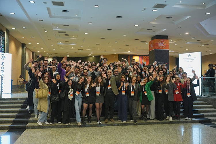 İletişimin geleceği Brand Week'te yazılıyor