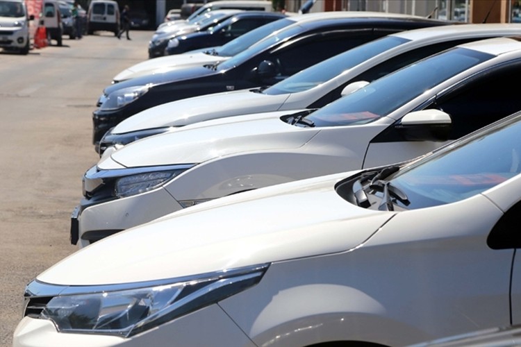 AB'de yeni otomobil satışları kasımda yüzde 2,1 yükseldi