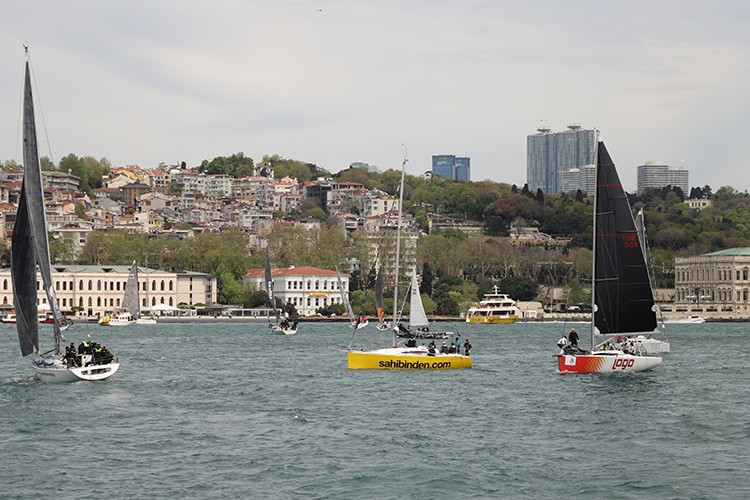 Yılın İlk Boğaz Yarışı'nda yelken rüzgârı esti