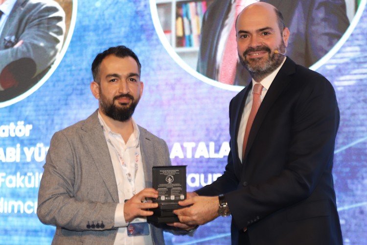 Geleceğin inşaat perspektifini sektör temsilcilerine anlattı