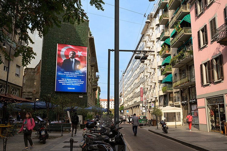 Cumhuriyetimizin 100. yıl coşkusunu dünyaya taşıdı